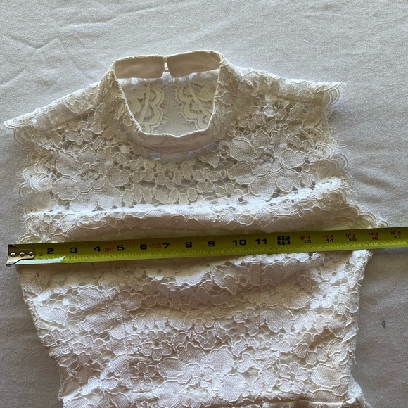 Alexis Delfine Saint Lucia Cap Sleeve Lace Romper Size S White Lace Romantic - Picture 10 of 11